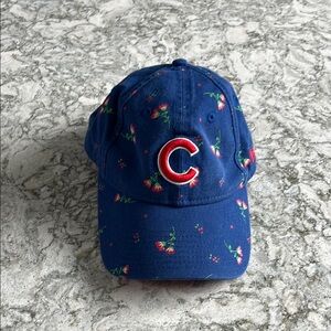 ⚾️Chicago Cubs Vibrant Blue floral hat like new ⚾️